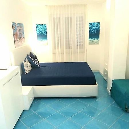A Due Passi Dal Mare Apartment Иския Екстериор снимка