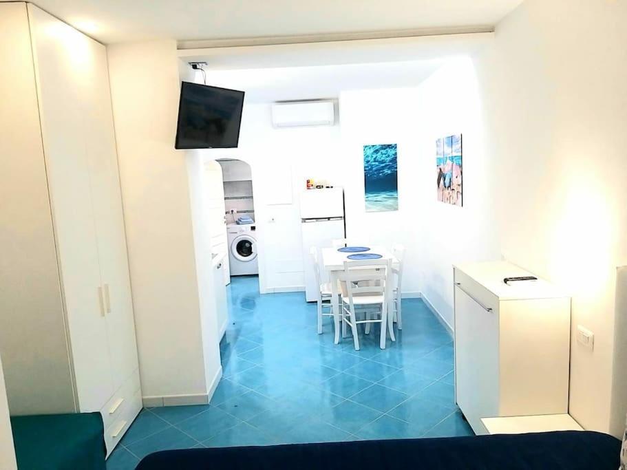 A Due Passi Dal Mare Apartment Иския Екстериор снимка